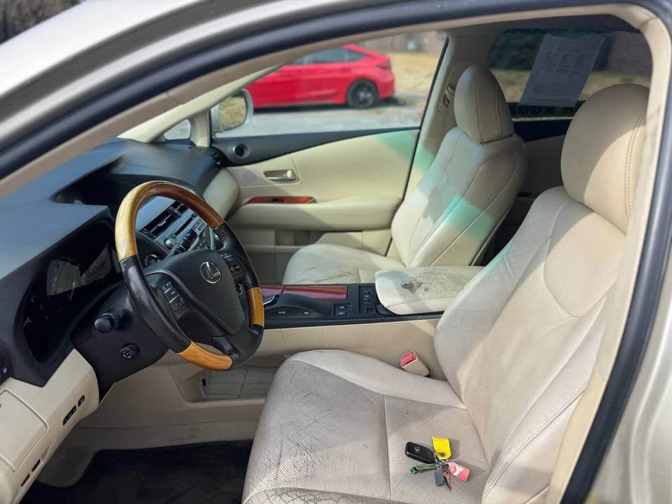 2011 Lexus RX 3rd Gen - Image 9 of 17