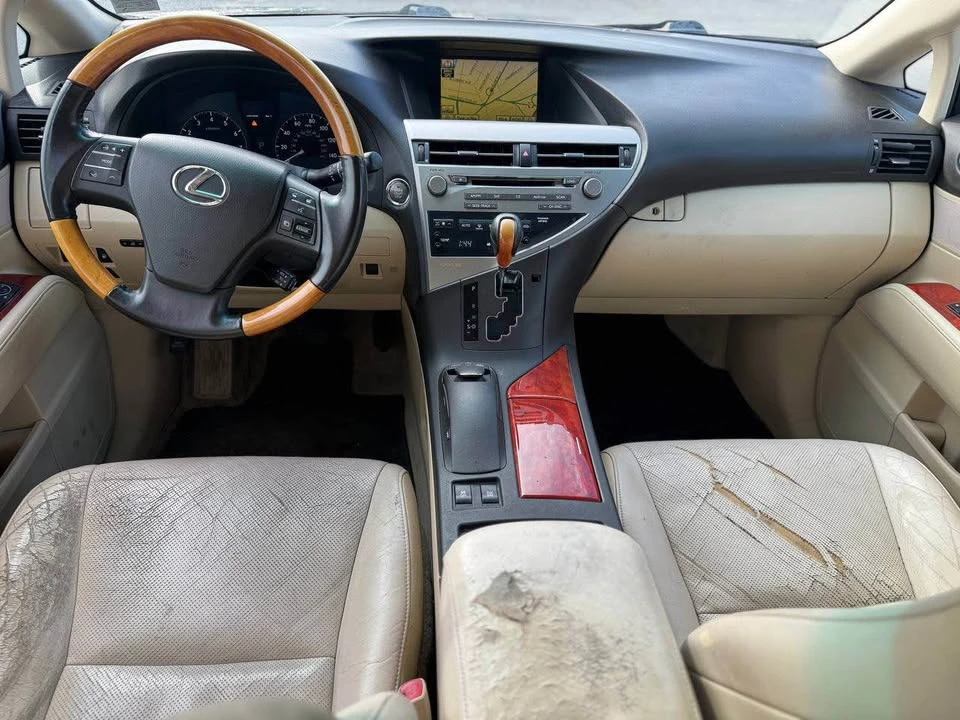 2011 Lexus RX 3rd Gen - Image 11 of 17