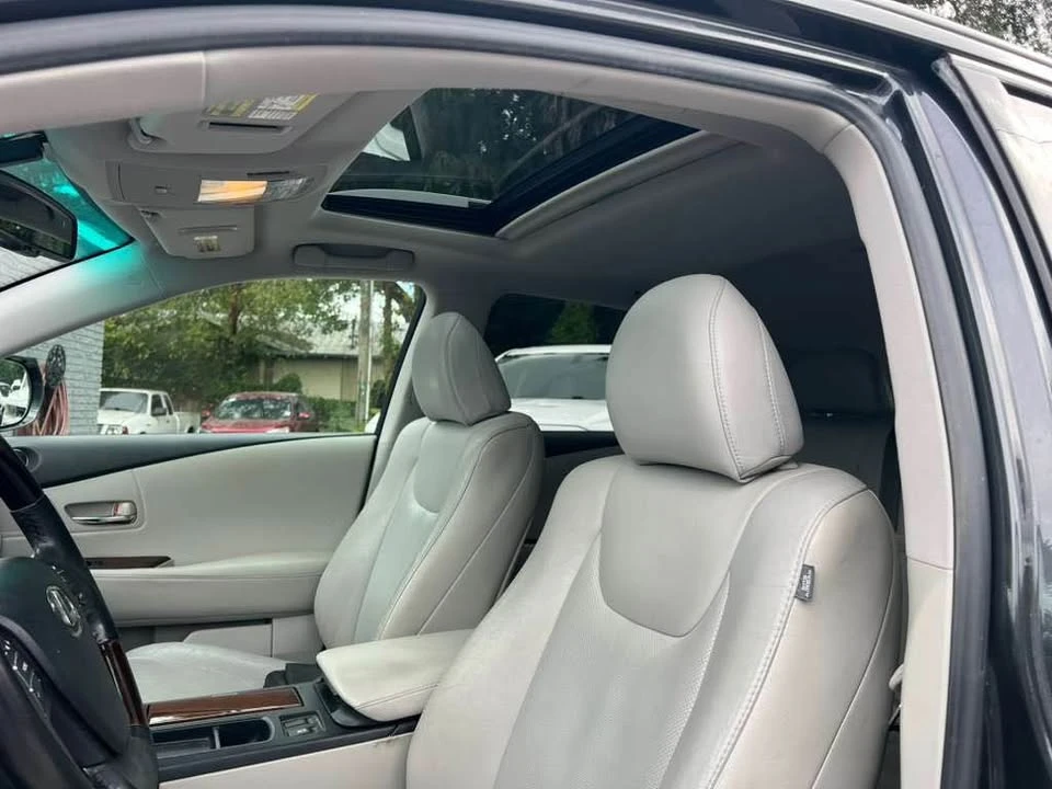 2011 Lexus RX 3rd Gen - Image 12 of 17