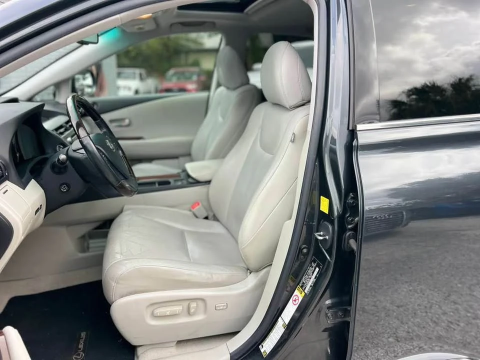 2011 Lexus RX 3rd Gen - Image 13 of 17
