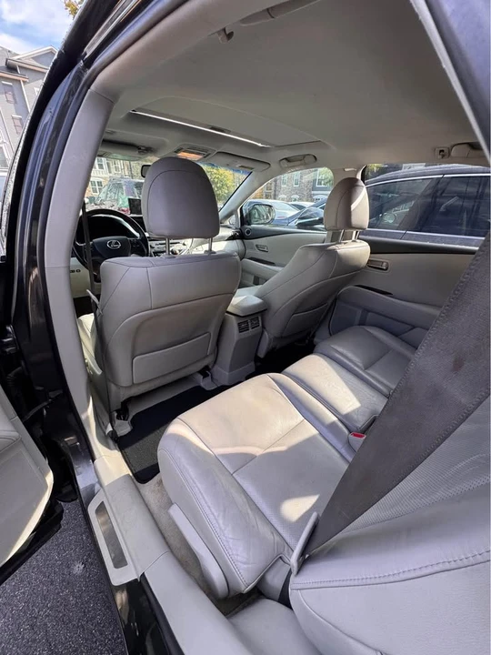 2011 Lexus RX 3rd Gen - Image 5 of 10