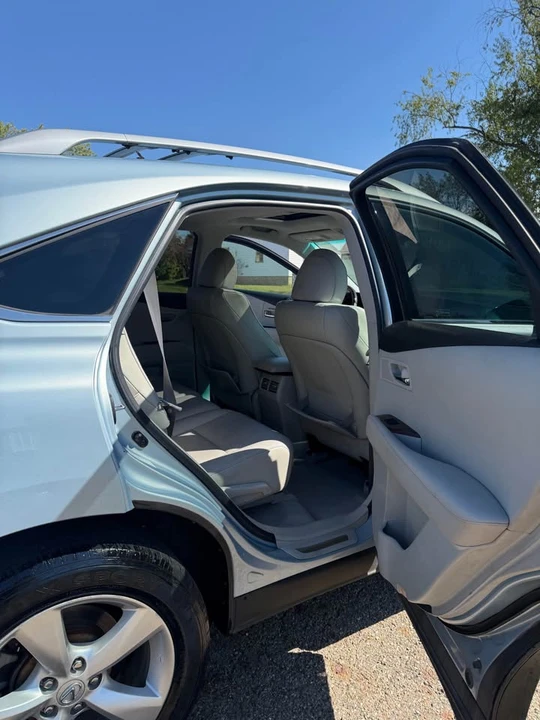 2011 Lexus RX 3rd Gen - Image 17 of 20