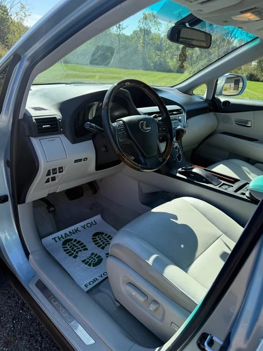 2011 Lexus RX 3rd Gen - Image 11 of 20