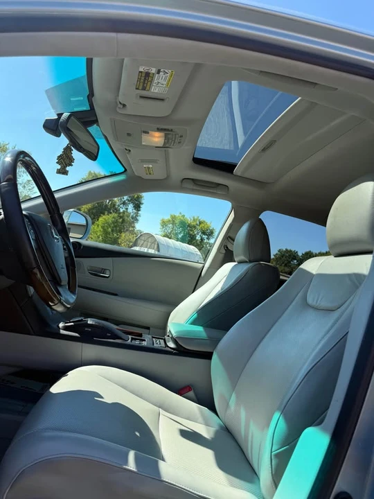 2011 Lexus RX 3rd Gen - Image 15 of 20