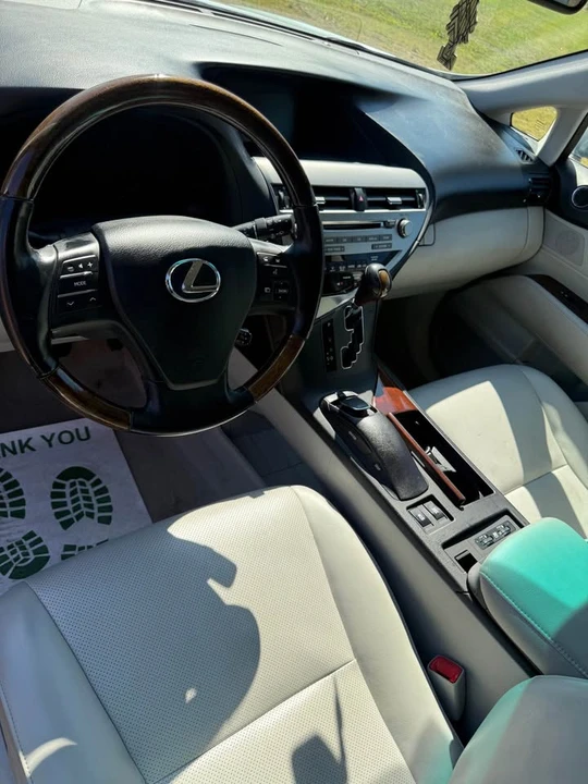 2011 Lexus RX 3rd Gen - Image 12 of 20