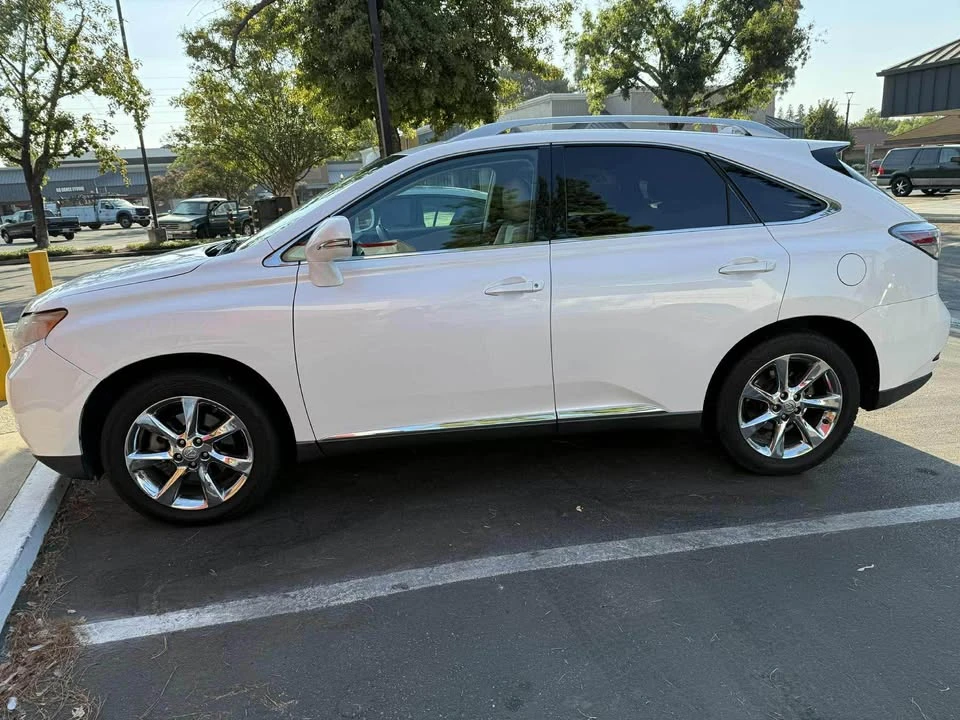 2011 Lexus RX 3rd Gen - Image 12 of 14