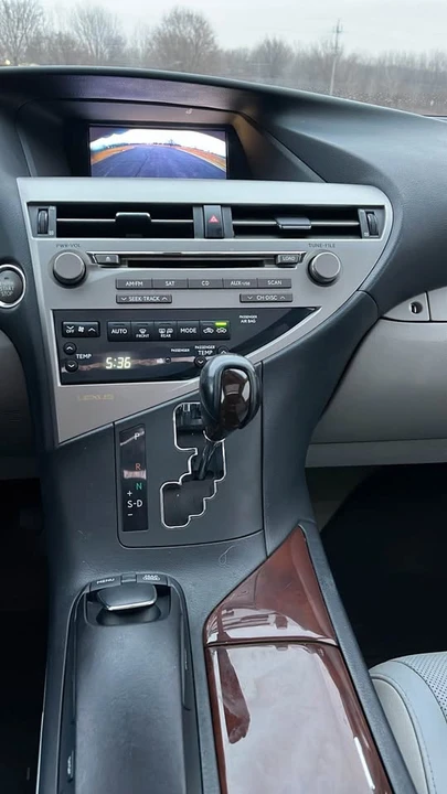 2011 Lexus RX 3rd Gen - Image 8 of 10