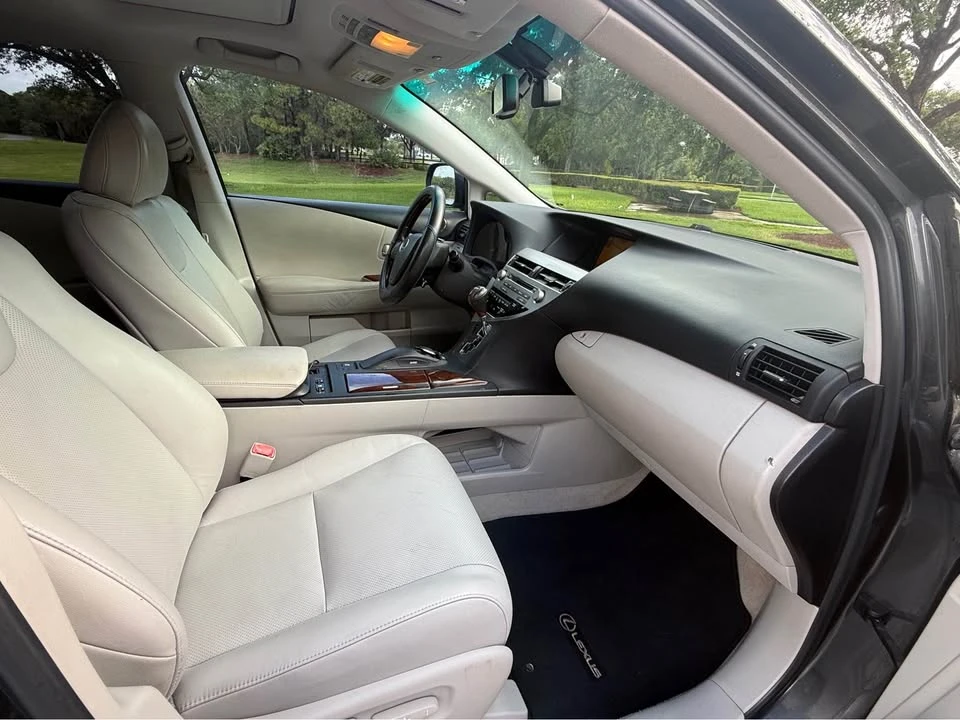 2011 Lexus RX 3rd Gen - Image 11 of 15