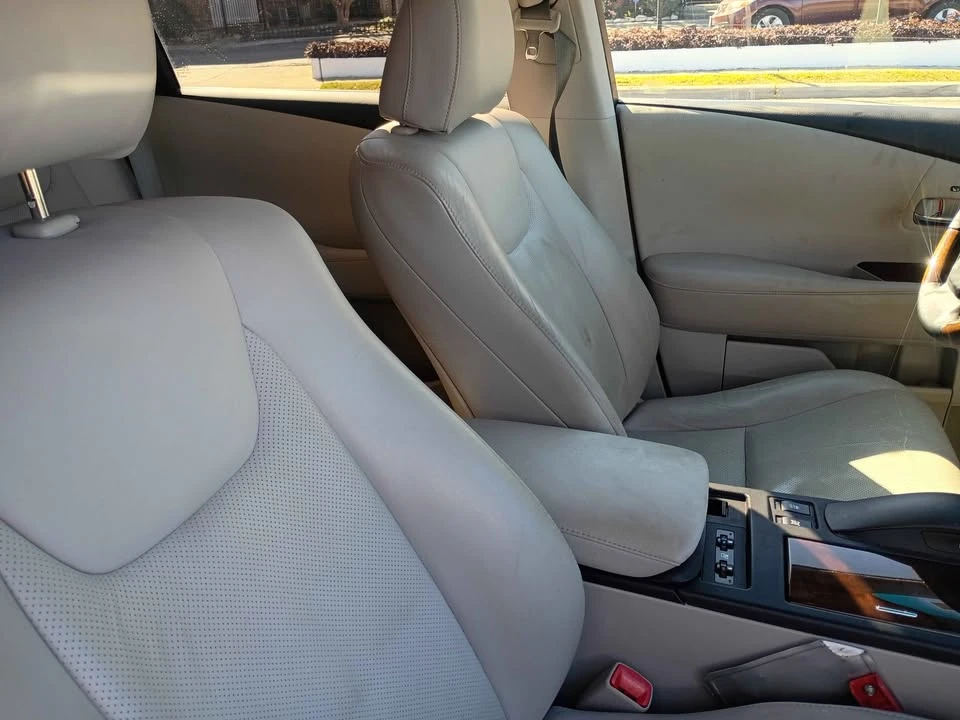 2011 Lexus RX 3rd Gen - Image 8 of 14