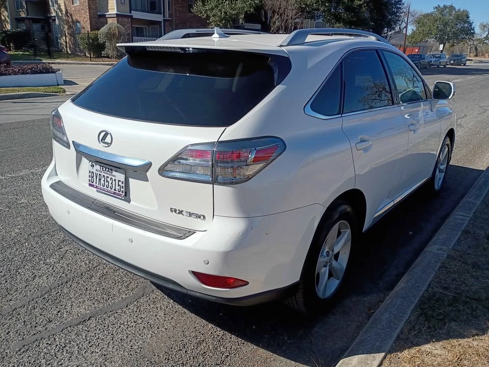2011 Lexus RX 3rd Gen - Image 4 of 14