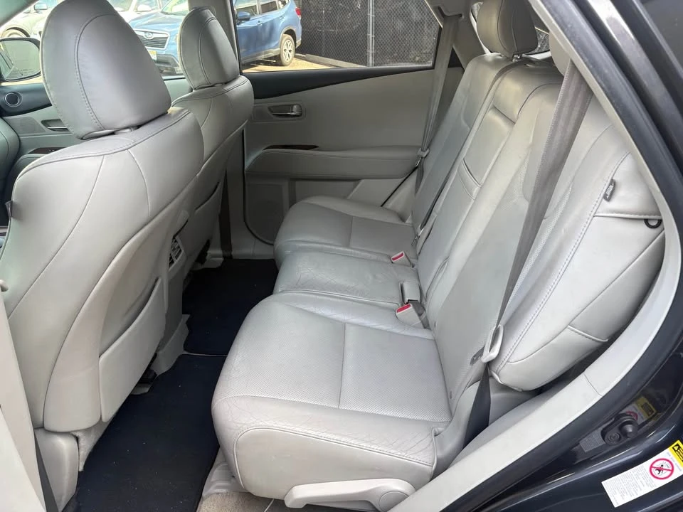 2011 Lexus RX 3rd Gen - Image 9 of 17