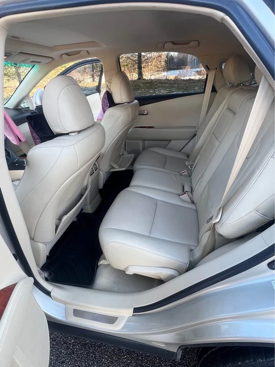 2011 Lexus RX 3rd Gen - Image 15 of 19