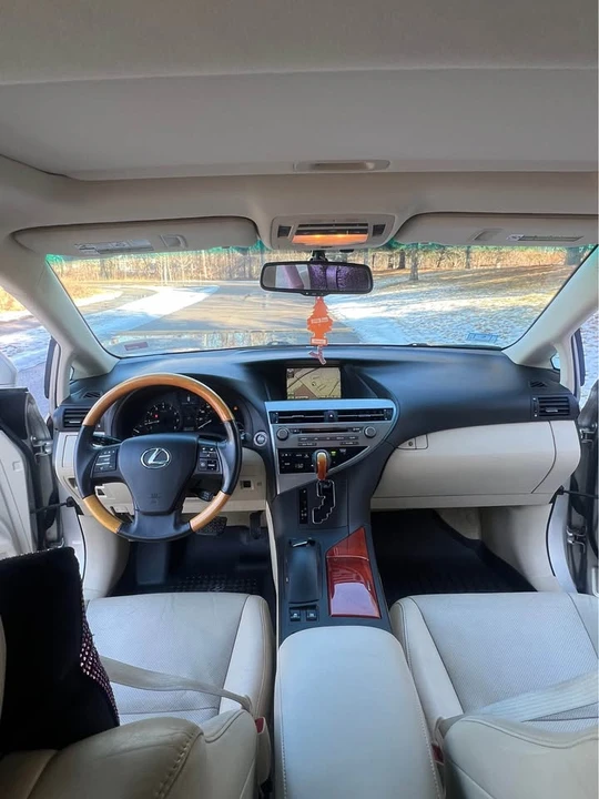 2011 Lexus RX 3rd Gen - Image 9 of 19