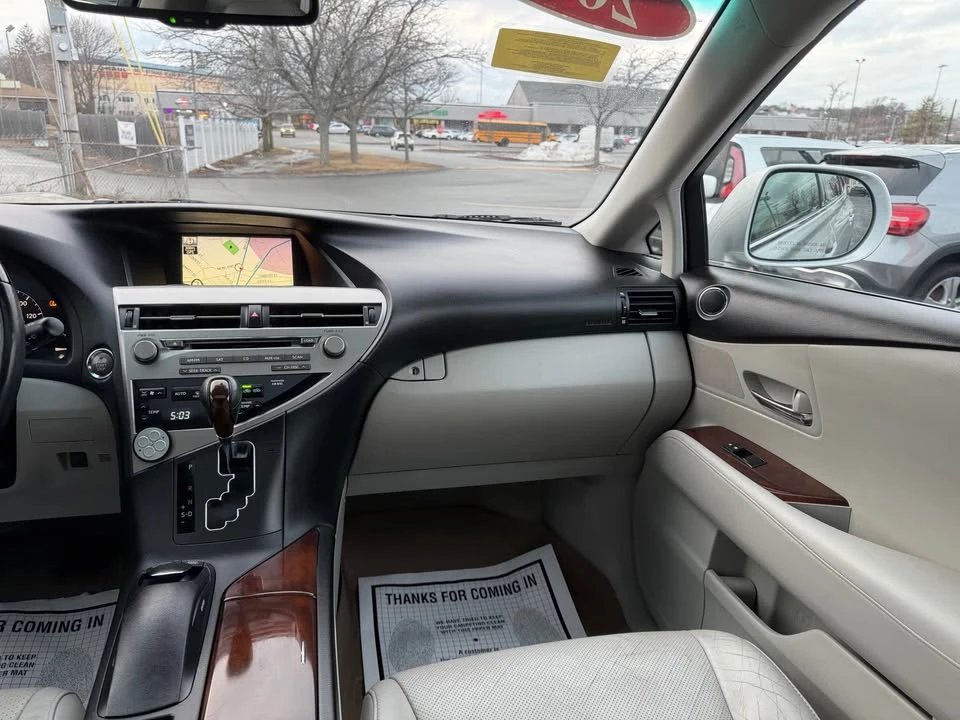2011 Lexus RX 3rd Gen - Image 11 of 15