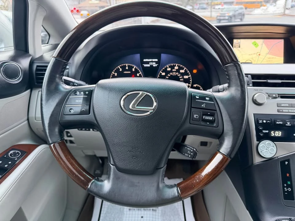 2011 Lexus RX 3rd Gen - Image 13 of 15