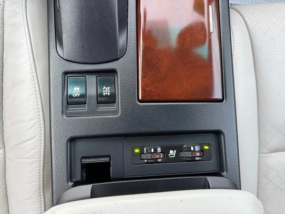 2011 Lexus RX 3rd Gen - Image 14 of 15