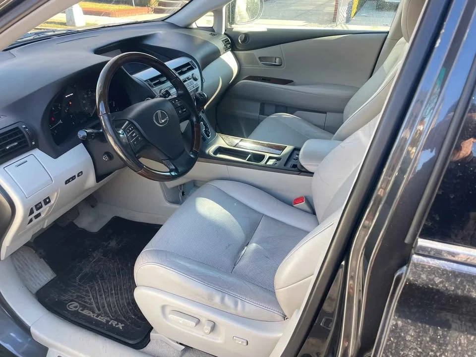 2011 Lexus RX 3rd Gen - Image 12 of 19