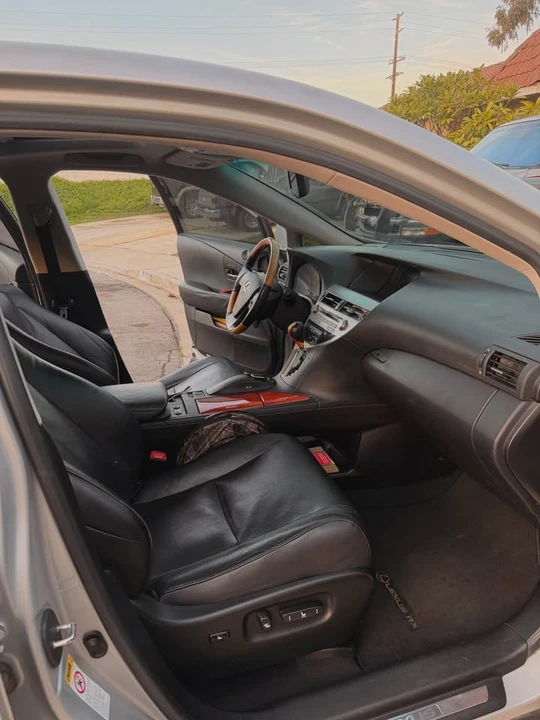 2011 Lexus RX 3rd Gen - Image 12 of 13