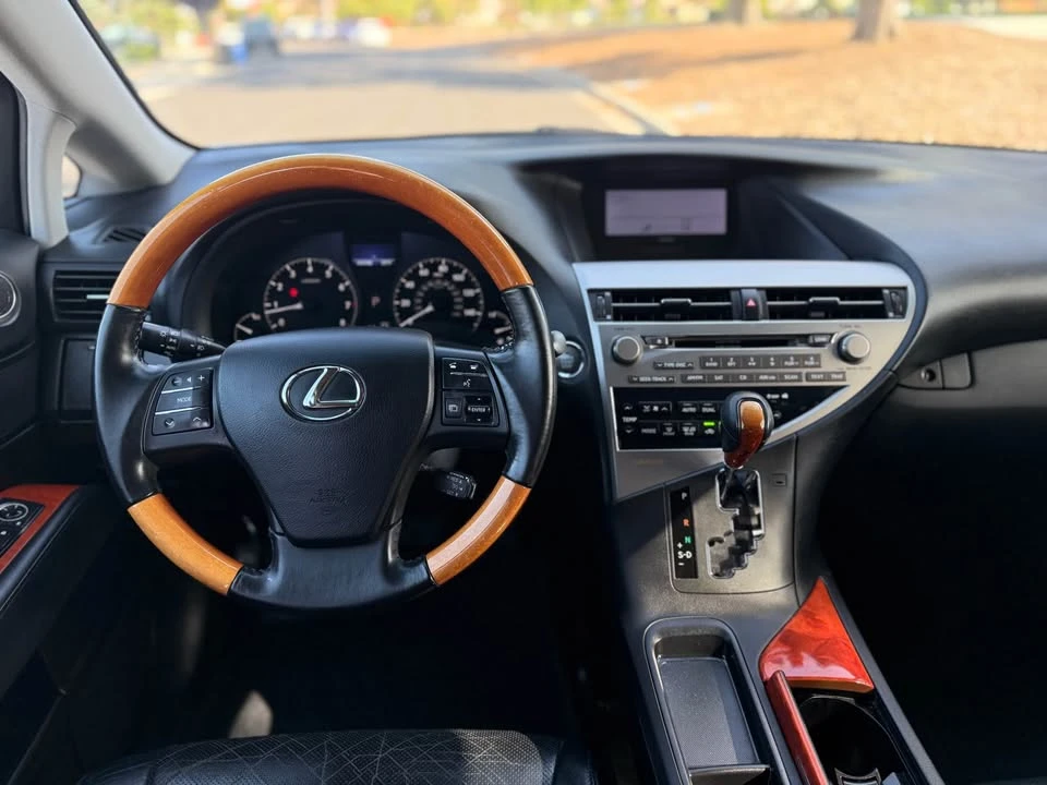 2011 Lexus RX 3rd Gen - Image 15 of 17