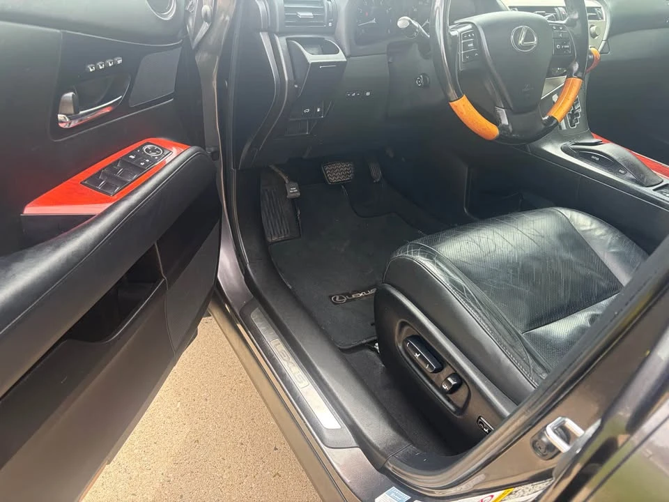 2011 Lexus RX 3rd Gen - Image 11 of 13