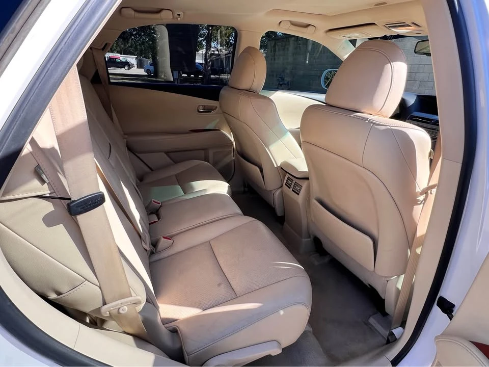 2011 Lexus RX 3rd Gen - Image 16 of 20
