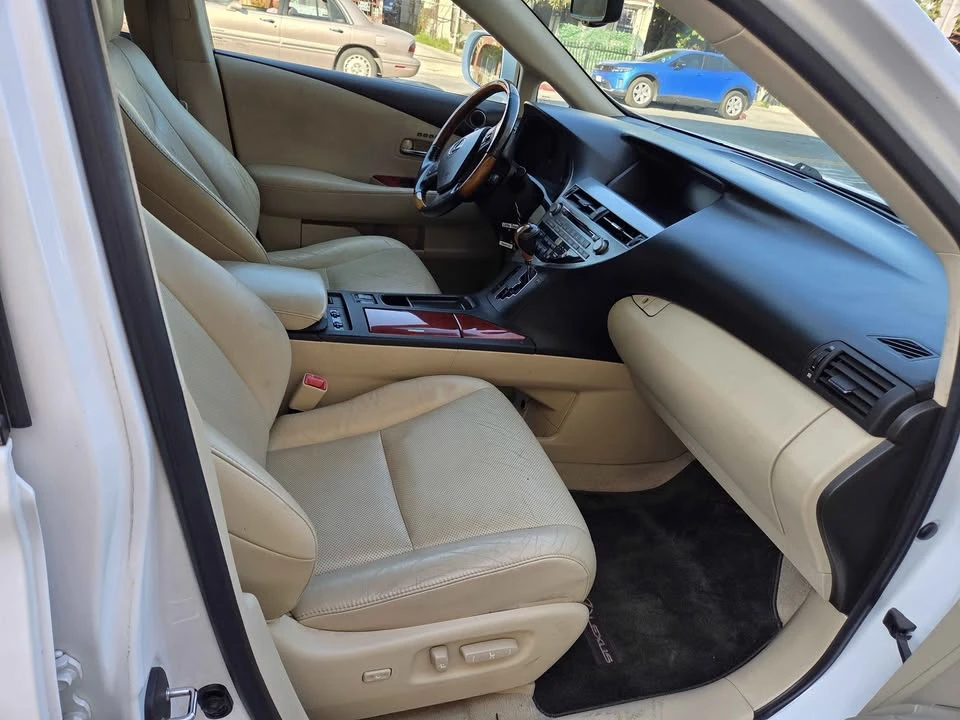 2011 Lexus RX 3rd Gen - Image 10 of 18