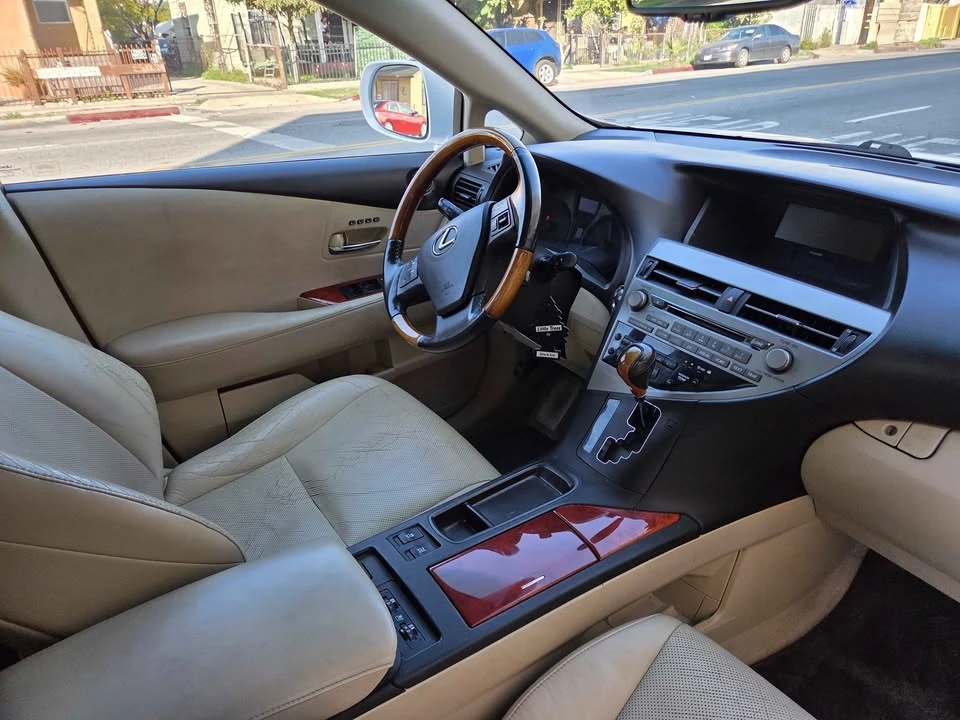 2011 Lexus RX 3rd Gen - Image 11 of 18