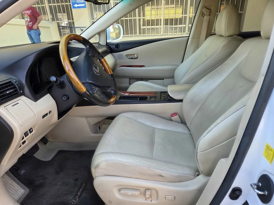 2011 Lexus RX 3rd Gen - Image 14 of 18