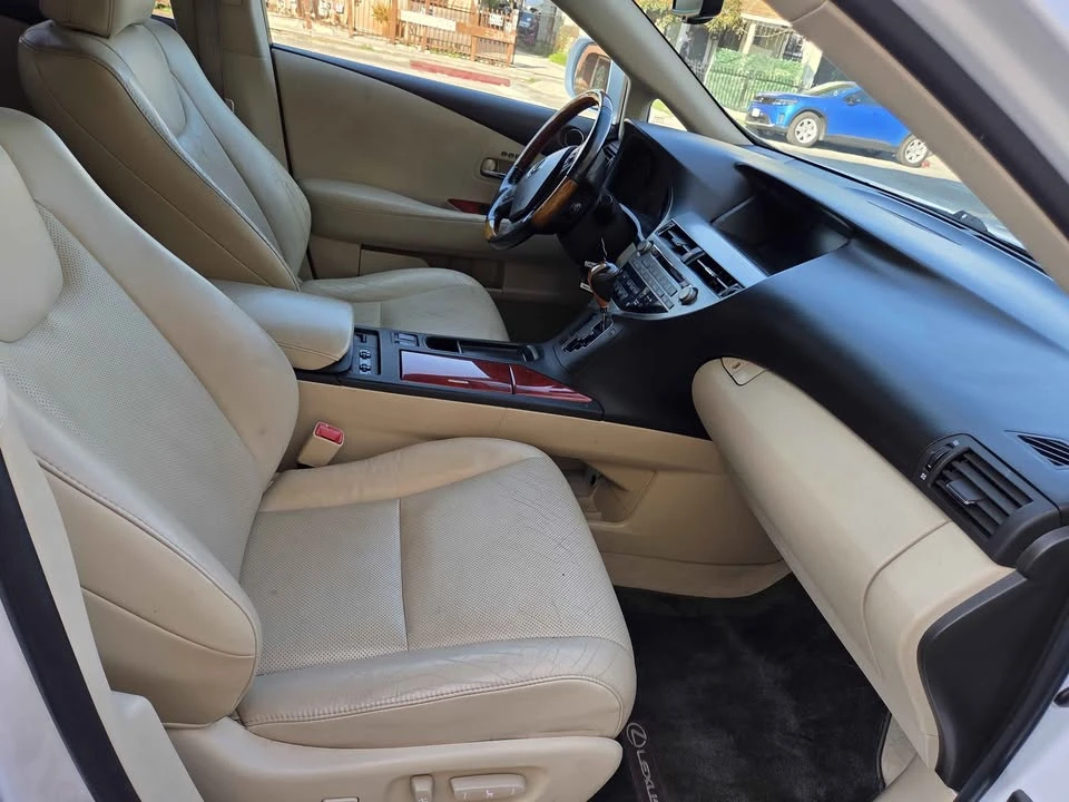2011 Lexus RX 3rd Gen - Image 9 of 18