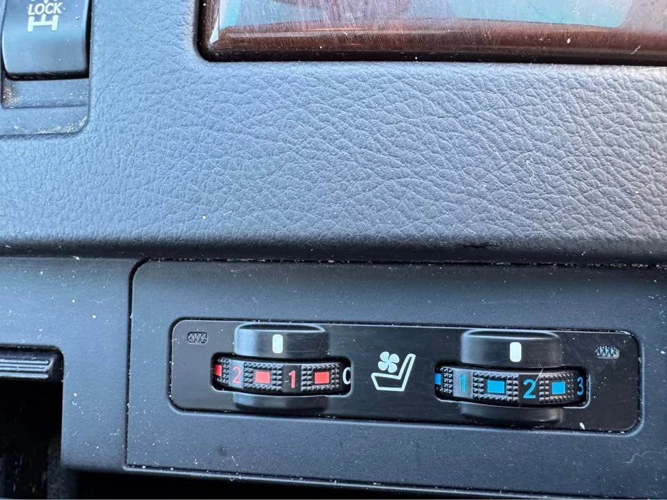 2011 Lexus RX 3rd Gen - Image 11 of 16