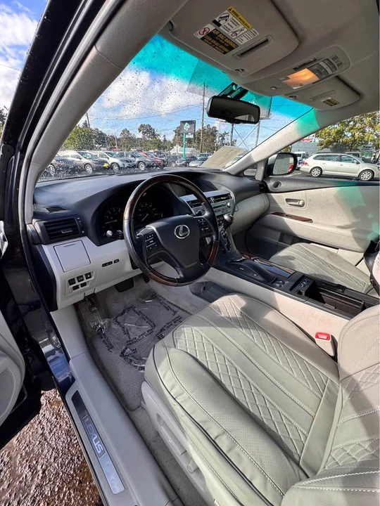 2011 Lexus RX 3rd Gen - Image 10 of 16