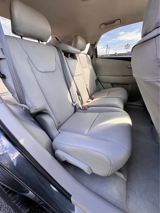 2011 Lexus RX 3rd Gen - Image 15 of 16