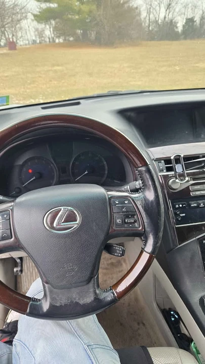 2011 Lexus RX 3rd Gen - Image 4 of 5