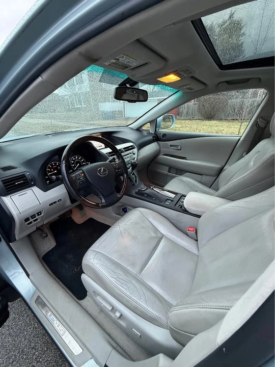 2011 Lexus RX 3rd Gen - Image 10 of 20