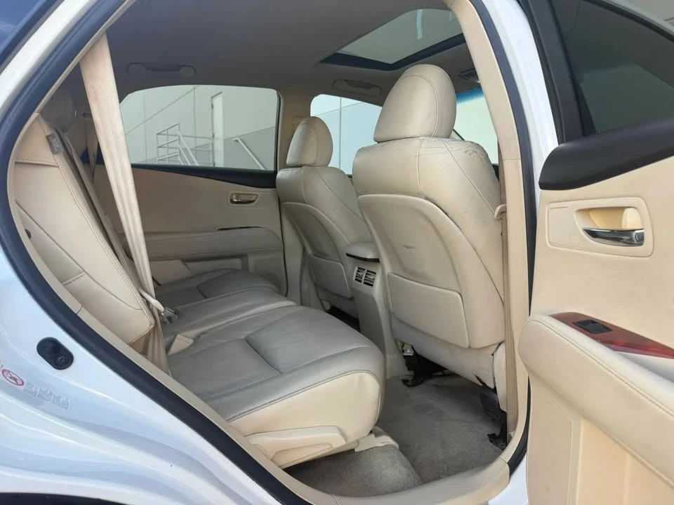 2011 Lexus RX 3rd Gen - Image 16 of 20