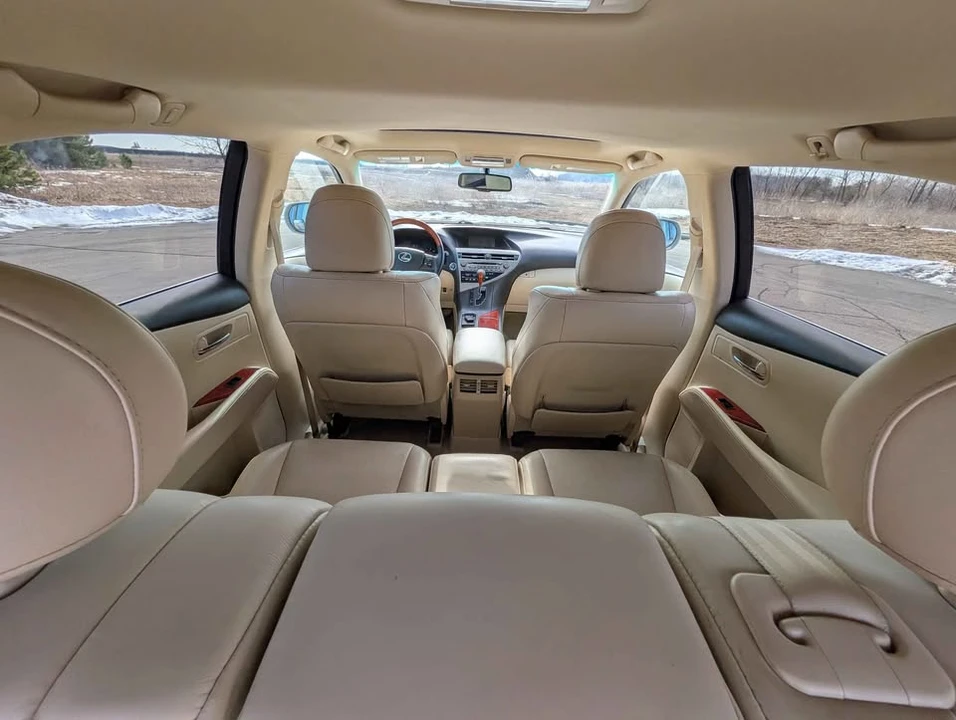2011 Lexus RX 3rd Gen - Image 13 of 18