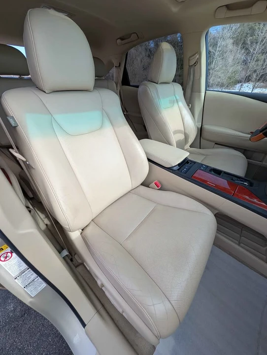 2011 Lexus RX 3rd Gen - Image 16 of 18