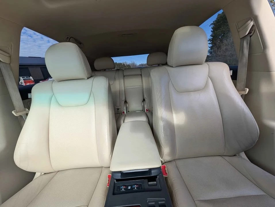 2011 Lexus RX 3rd Gen - Image 9 of 18