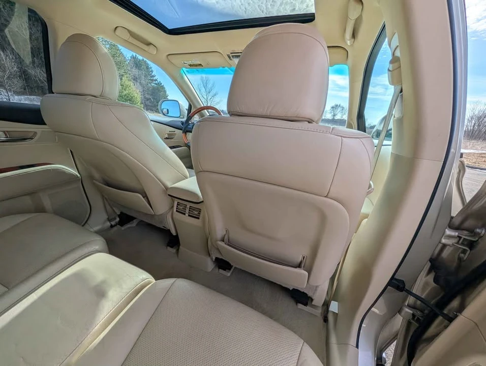2011 Lexus RX 3rd Gen - Image 15 of 18