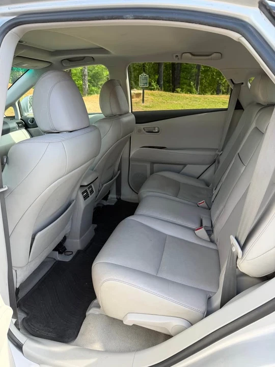 2011 Lexus RX 3rd Gen - Image 11 of 15