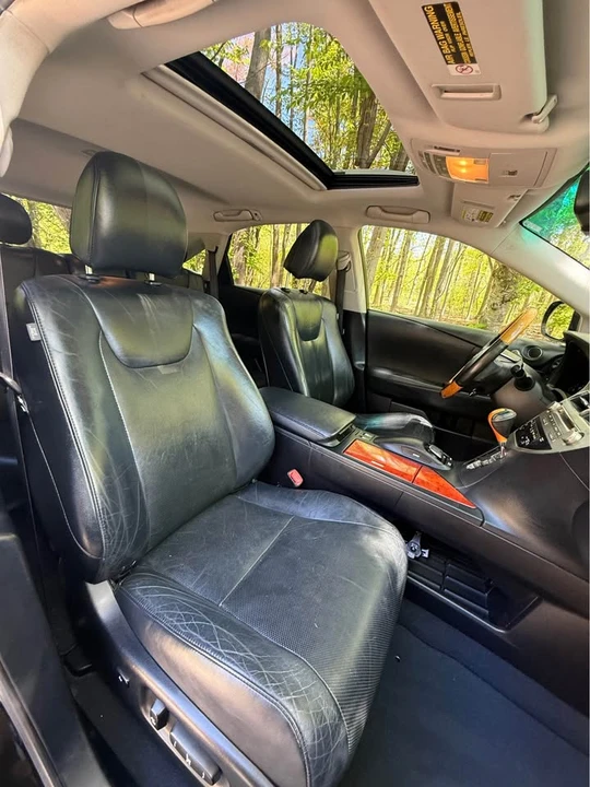 2011 Lexus RX 3rd Gen - Image 13 of 17