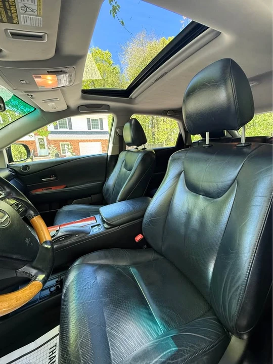 2011 Lexus RX 3rd Gen - Image 12 of 17