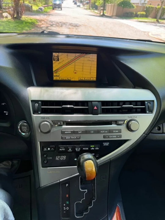 2011 Lexus RX 3rd Gen - Image 14 of 17