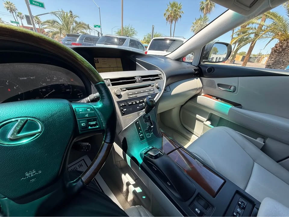 2011 Lexus RX 3rd Gen - Image 15 of 18