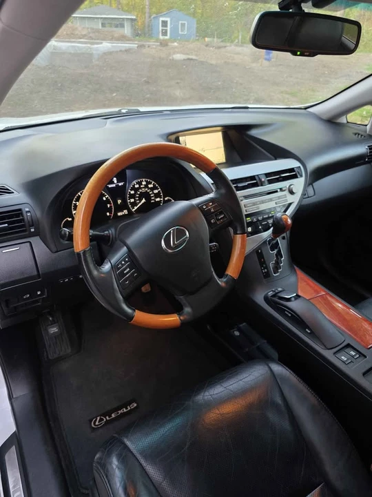 2011 Lexus RX 3rd Gen - Image 6 of 10