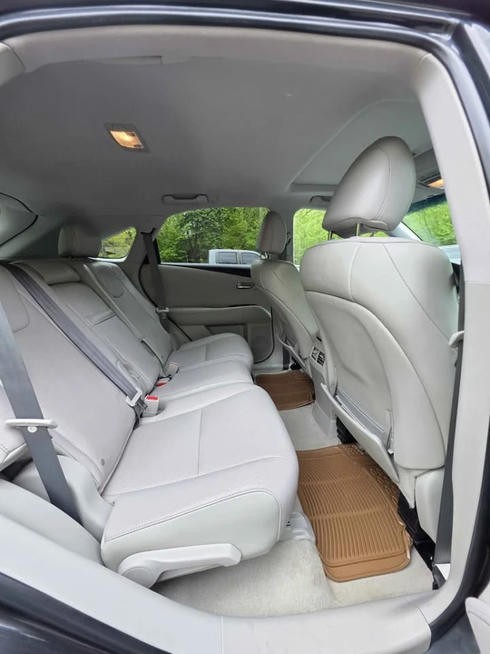 2011 Lexus RX 3rd Gen - Image 18 of 20