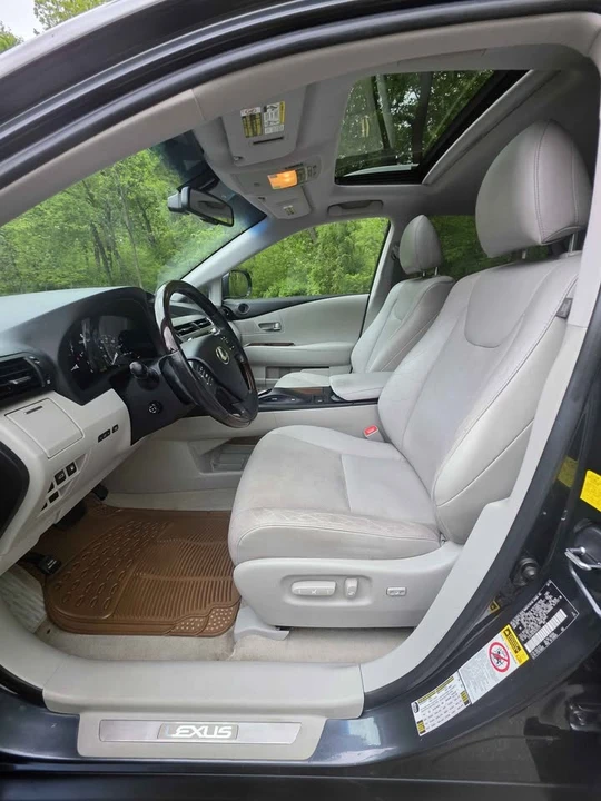 2011 Lexus RX 3rd Gen - Image 15 of 20