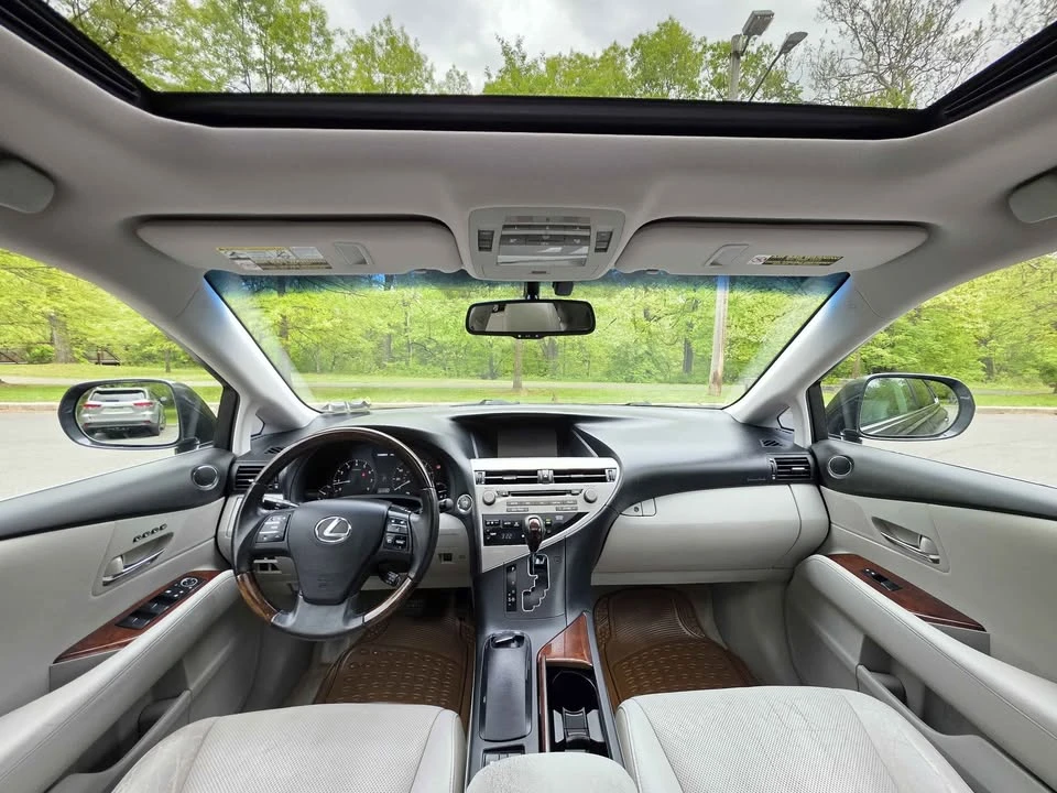 2011 Lexus RX 3rd Gen - Image 12 of 20