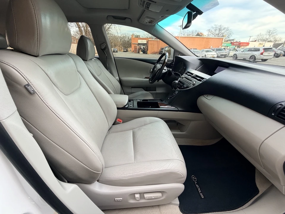 2011 Lexus RX 3rd Gen - Image 15 of 21