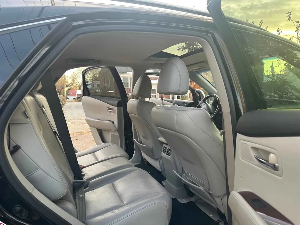 2011 Lexus RX 3rd Gen - Image 12 of 19